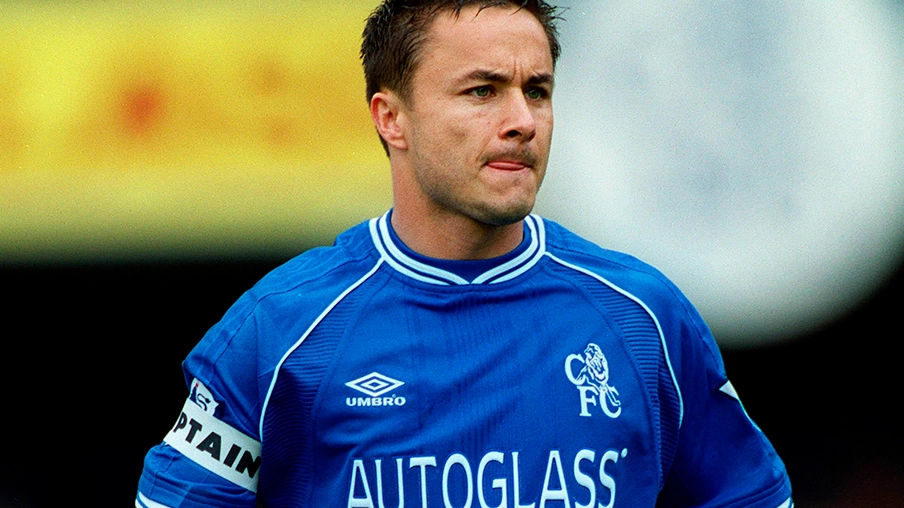 Imagem mostra o jogador Dennis Wise