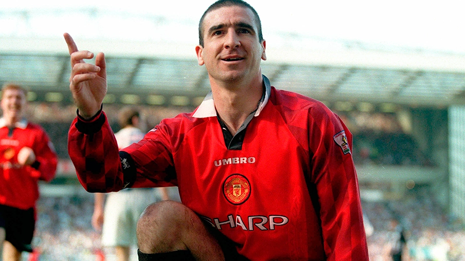 Imagem mostra jogador Eric Cantona