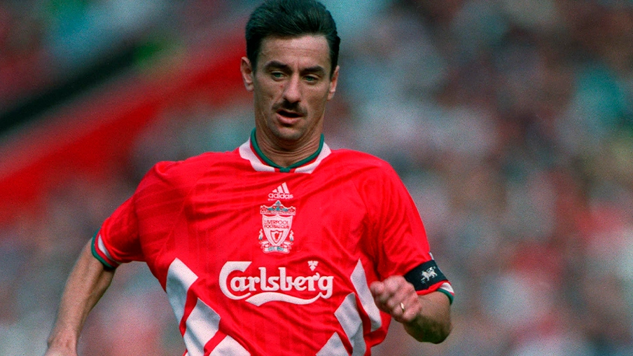 Imagem mostra jogador Ian Rush