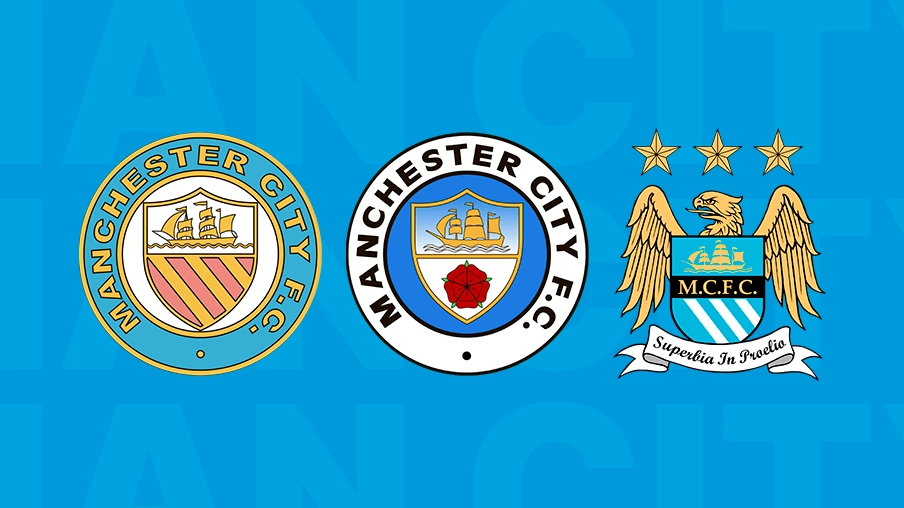 Imagem mostra três escudos históricos do Manchester City