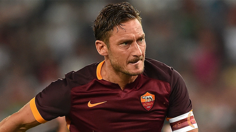 Imagem mostra o jogador Francesco Totti