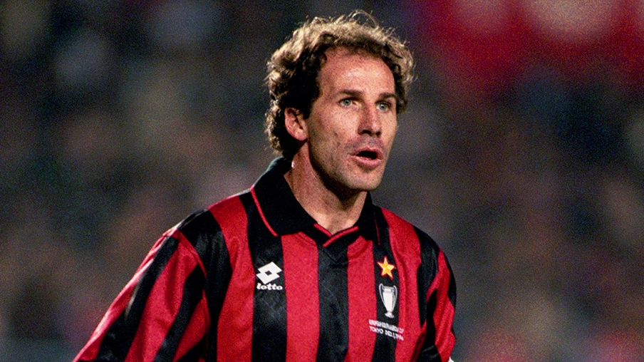 Imagem mostra jogador Franco Baresi