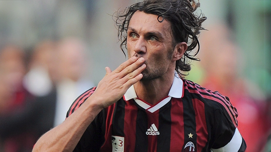 Imagem mostra jogador Paolo Maldini