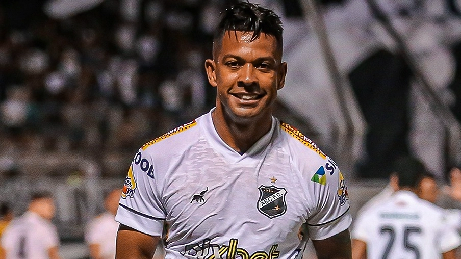 Imagem mostra jogador Wallyson